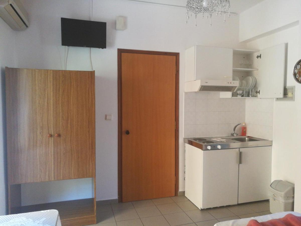 Adamas Rooms Палеохора Экстерьер фото